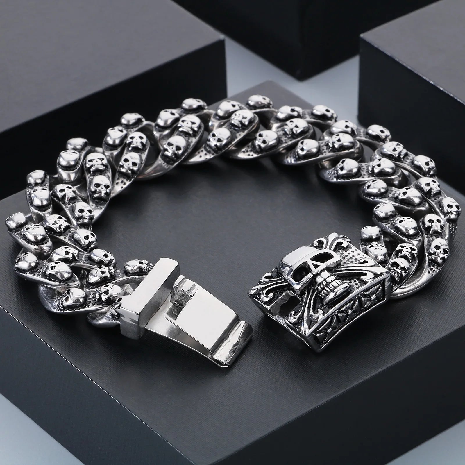 Punk Skull Charm Bracelets For Men Stainless Steel Cuban Chain Men Bangle Bracelet Silver Black Color Skeleton Jewelry