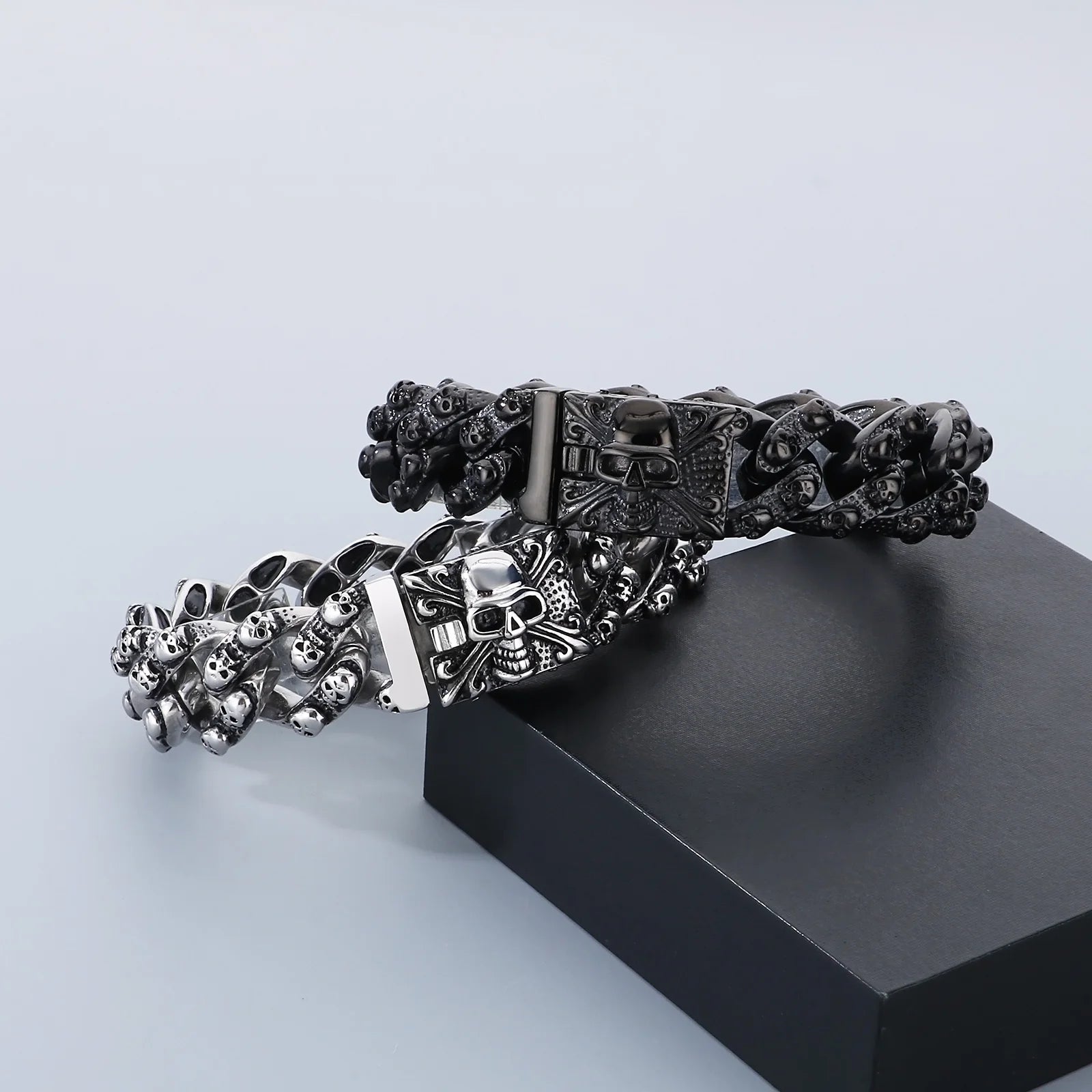Punk Skull Charm Bracelets For Men Stainless Steel Cuban Chain Men Bangle Bracelet Silver Black Color Skeleton Jewelry